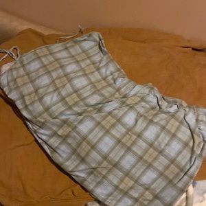 Plaid spaghetti strap dress. Ruched on one side. Good condition. Size XL.